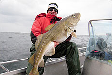 J&ouml;rgen med 16 kilos torsk.