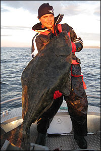 David med flundra p&aring; 26,8 kilo.