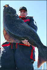 David med flundra p&aring; 26,8 kilo.