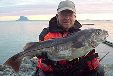 Mikael Dalman med kolja p&aring; 5 kilo